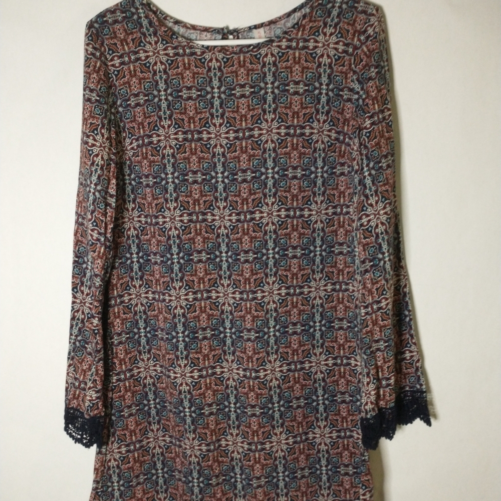 Xhilaration long sleeve patterned dress size small